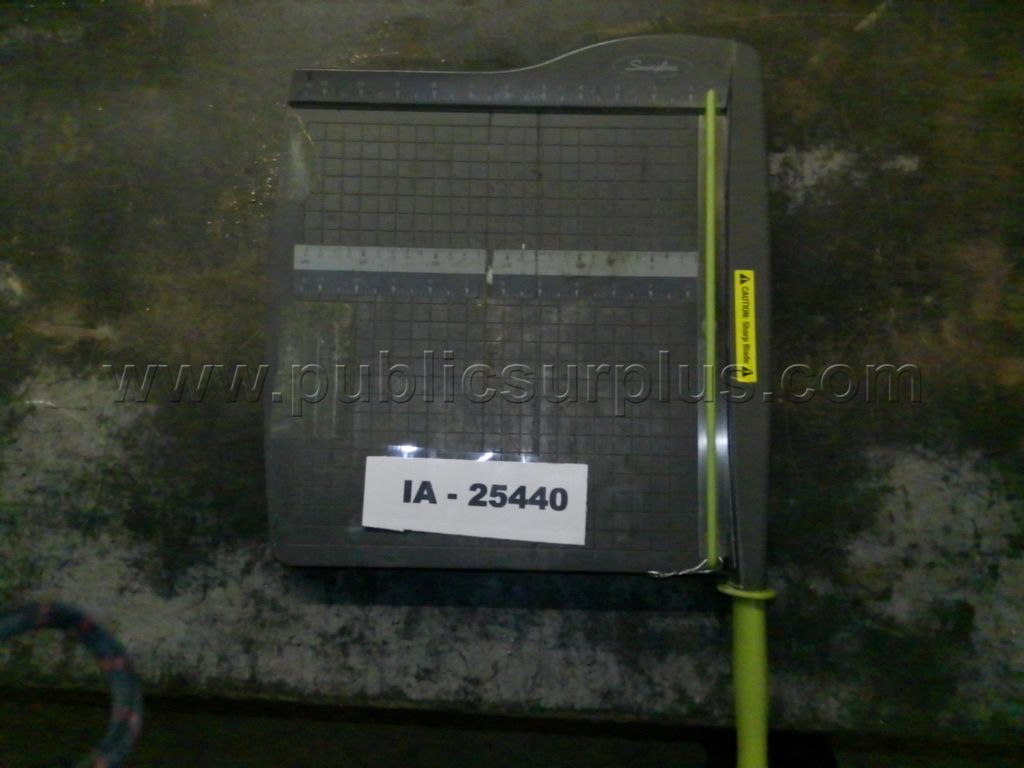 Swingline Paper Cutter ~ IA-25440 - photo 1