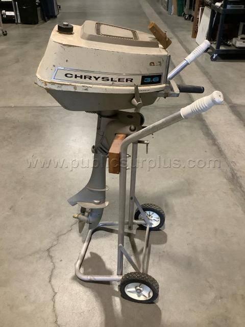 7985 - Chrysler 3.6hp Outboard Motor