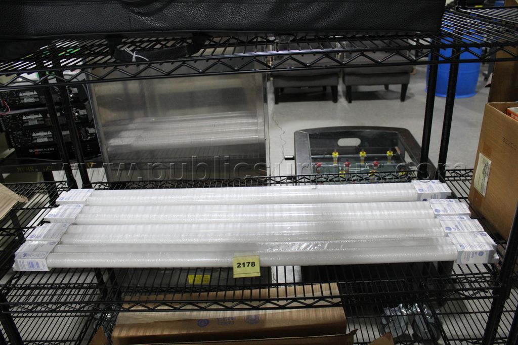 48" cool white bulbs (Unknown Condition) ~2178~ — photo 1