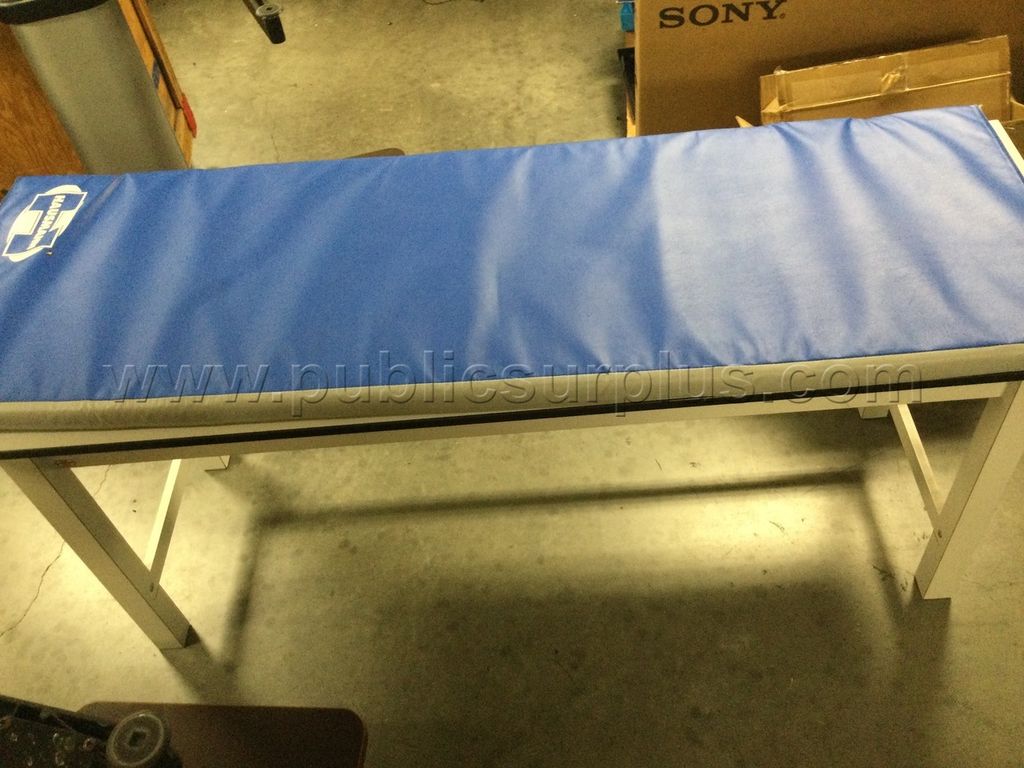 ONE ATHLETIC TRAINERS TABLE - SOLD AS IS - 670 — photo 1