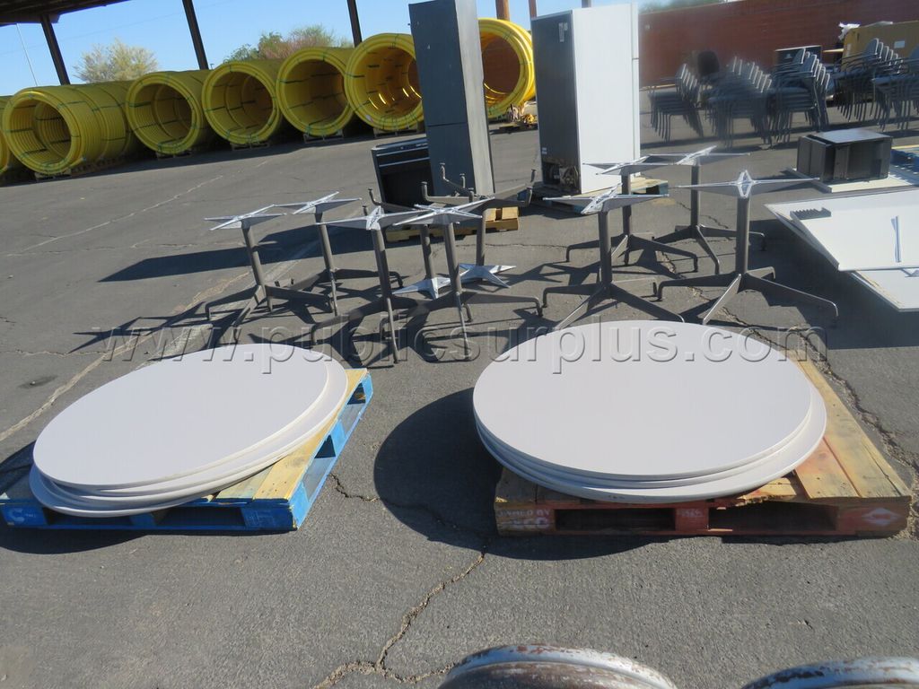 Lot of 10 Round Tables  **Disassembled** — photo 1
