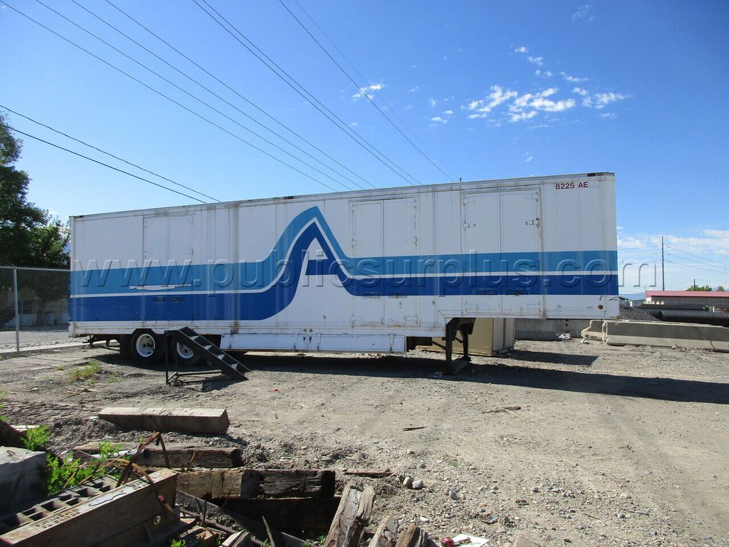 1974 Kentucky Enclosed Trailer 44' — photo 1
