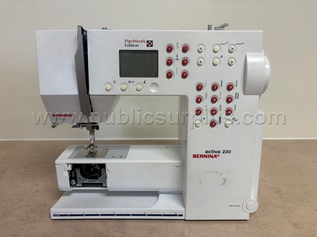 Bernina Sewing Machine — photo 1