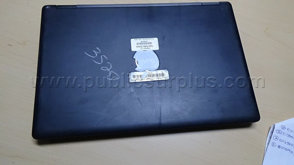 Used Dell Precision 3520 Laptop — photo 1