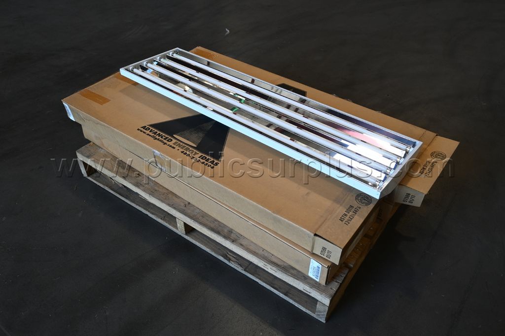 Lot of 4 Advanced Energy Ideas Fluorescent Light Fixtures — photo 1