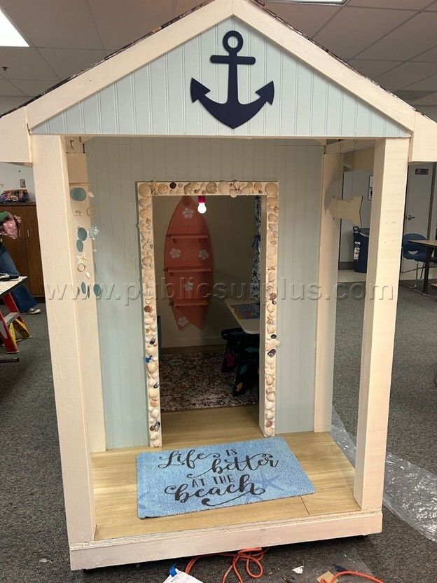 Outdoor Playhouse — photo 1