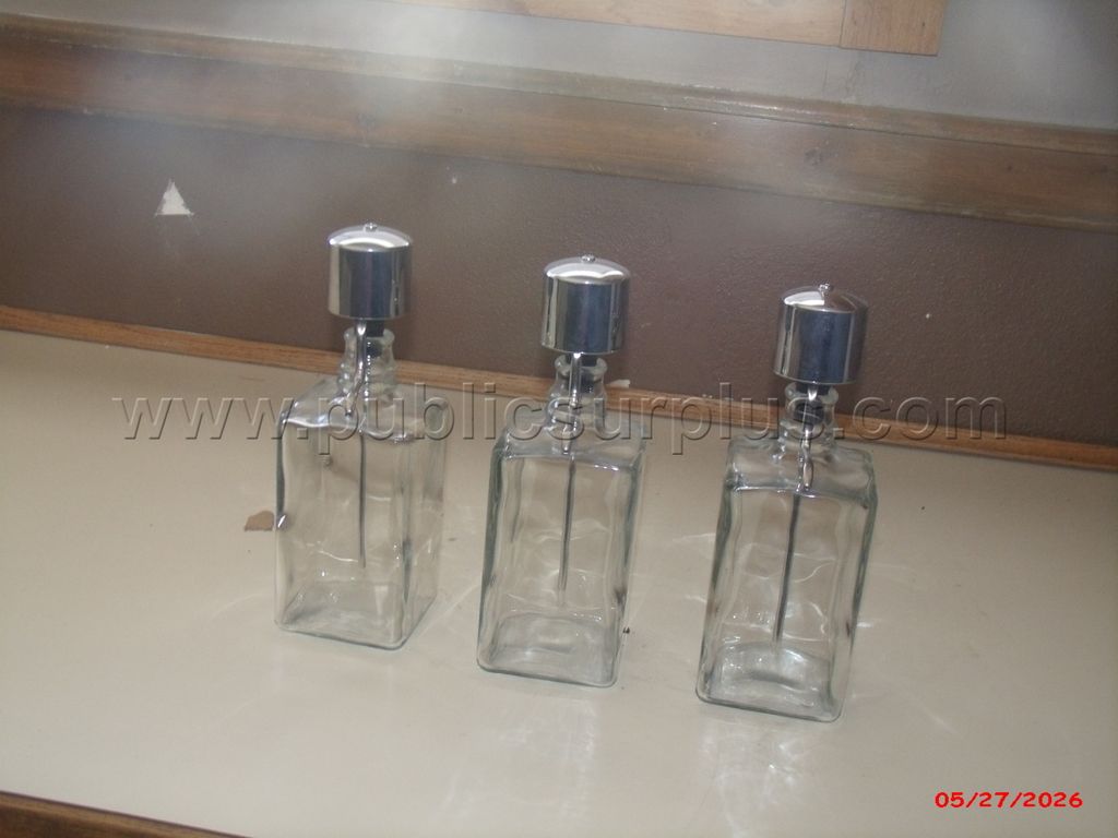 3 Glass Whiskey Dispensers — photo 1