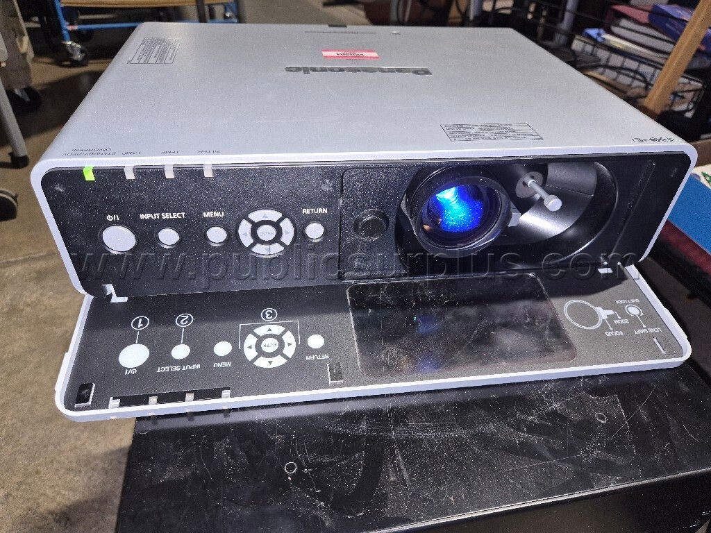 Panasonic F100 XGA Projector #1 Tag: 028726 — photo 1