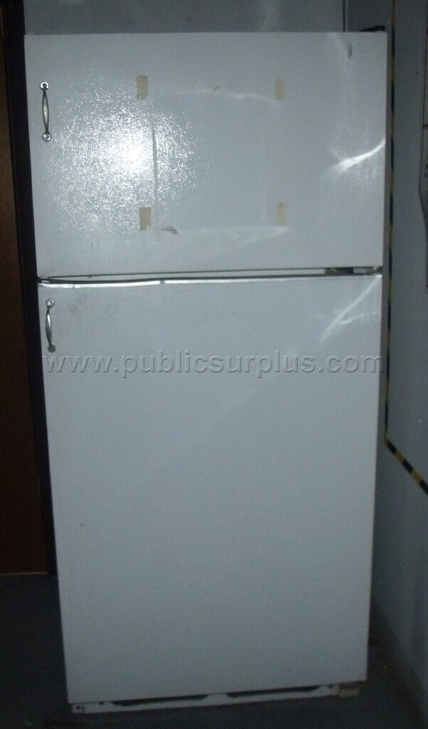 Refrigerator — photo 1