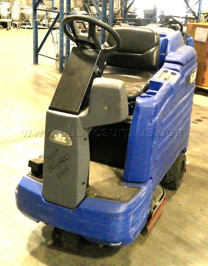 Windsor Saber Floor Scrubber - photo 1