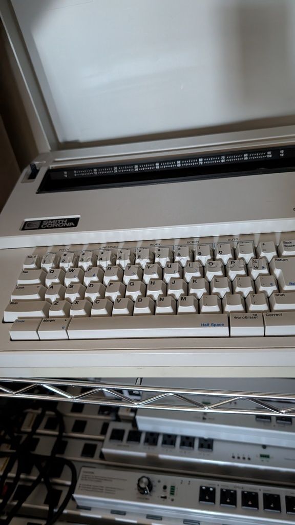 Simth Carolina Typewriter — photo 1