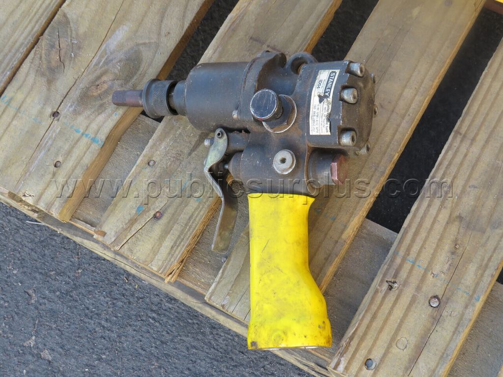 Stanley ID04 Hydraulic Impact Wrench **Unknown Condition** — photo 1