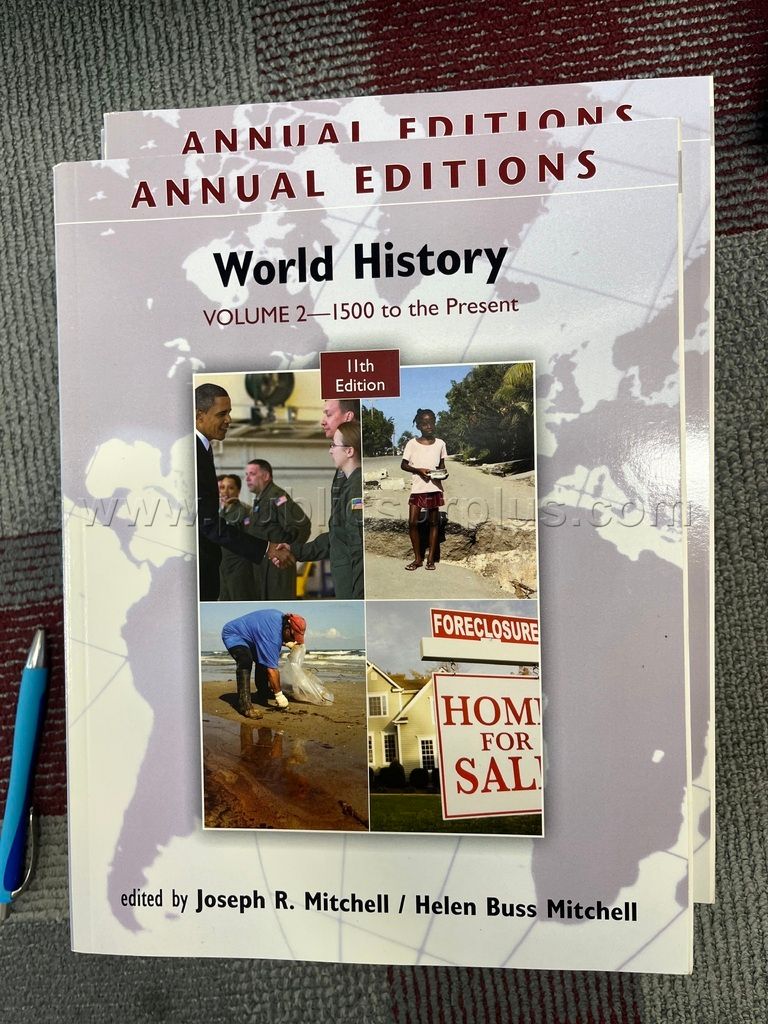 World History textbooks — photo 1