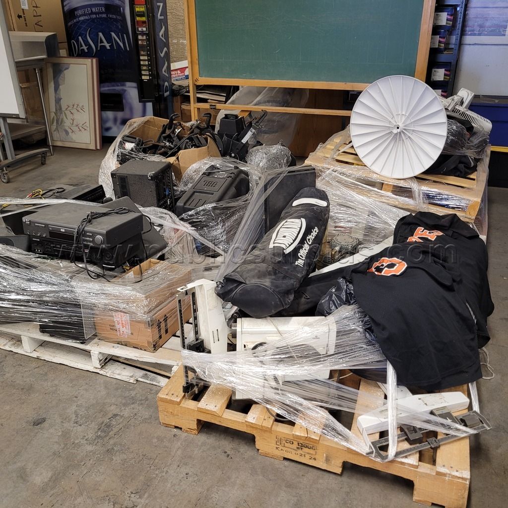 4 PALLETS OF MIXED SCHOOL DISCARDS — photo 1