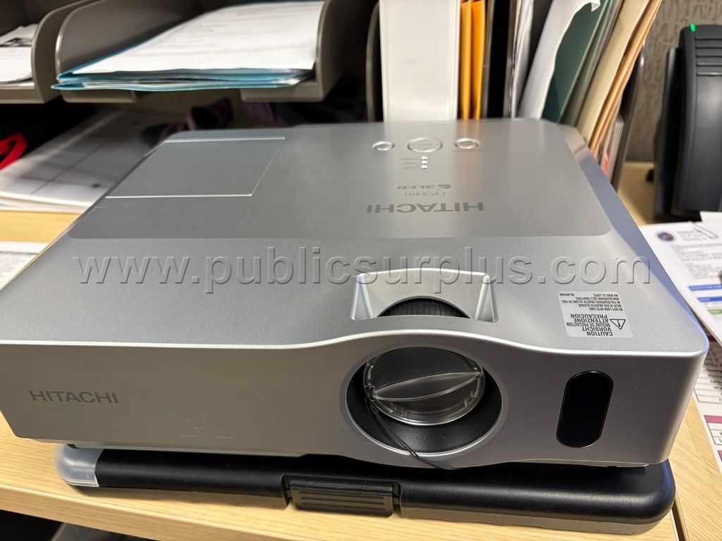 Hitachi CP-X401 LCD Projector — photo 1
