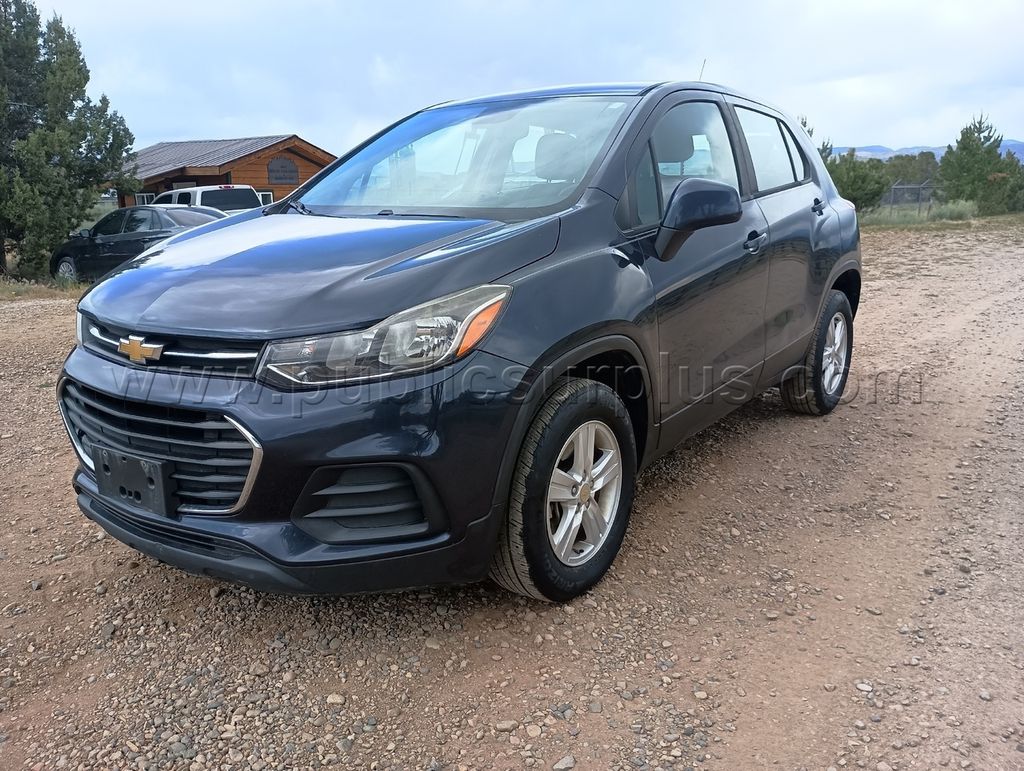 2018 Chevrolet Trax LS AWD — photo 1