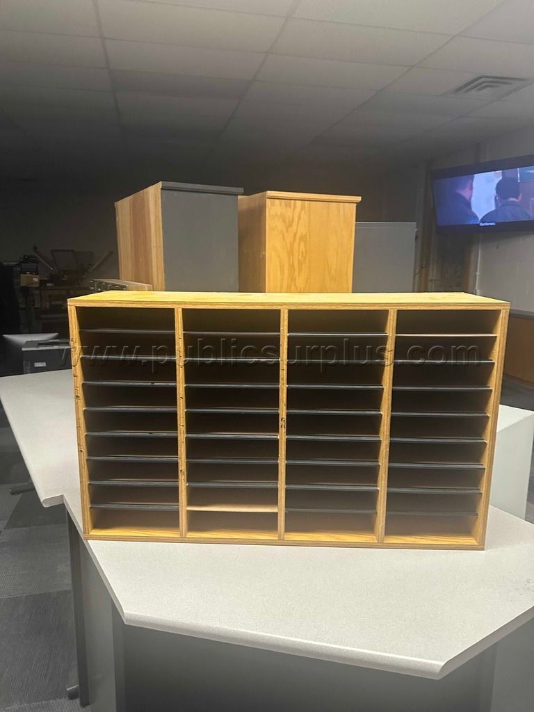 Slotted Mail Organizer — photo 1