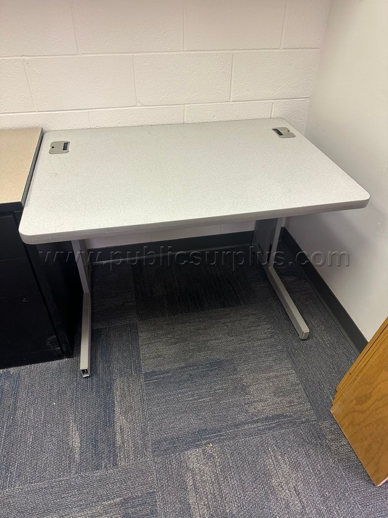 Small Student Desk/Table — photo 1
