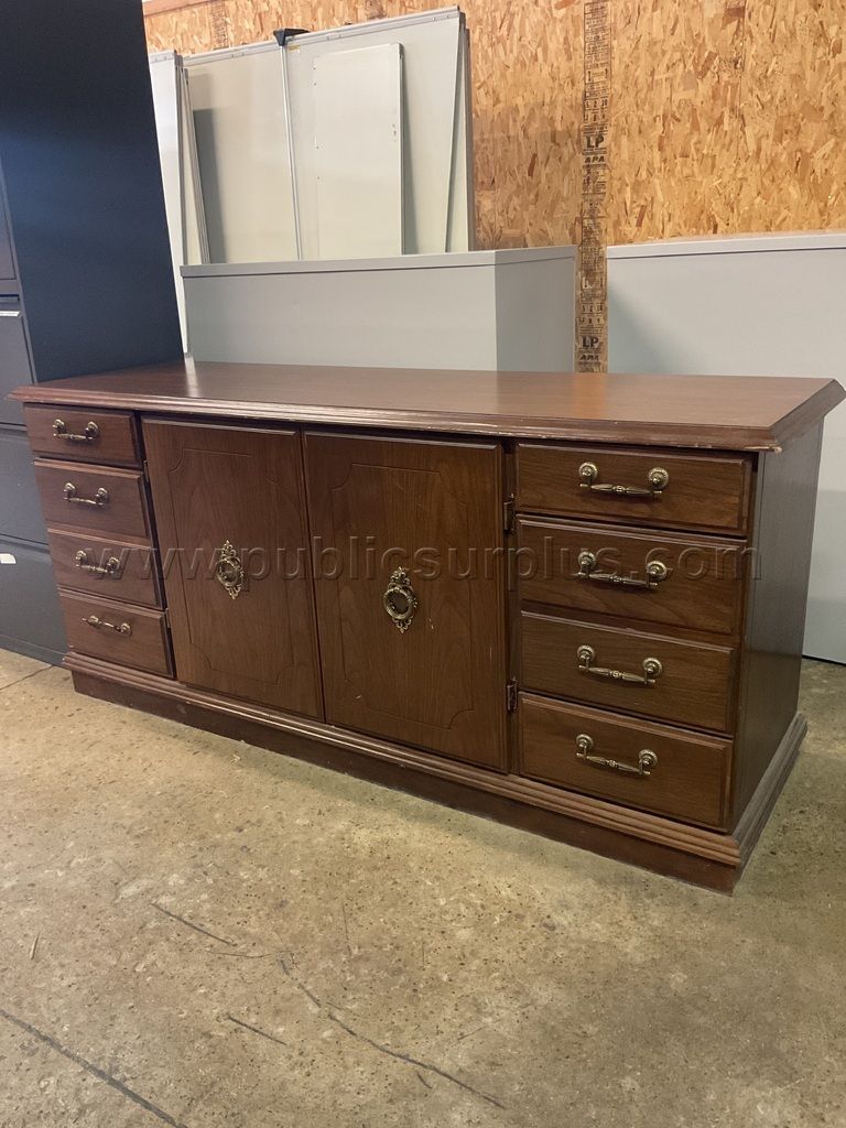 Credenza Lot # 4928 — photo 1