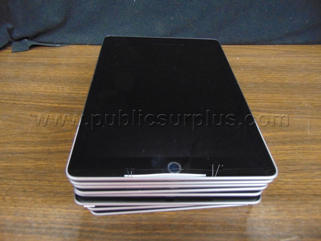 iPads 6th generation Lot #4967 - photo 1