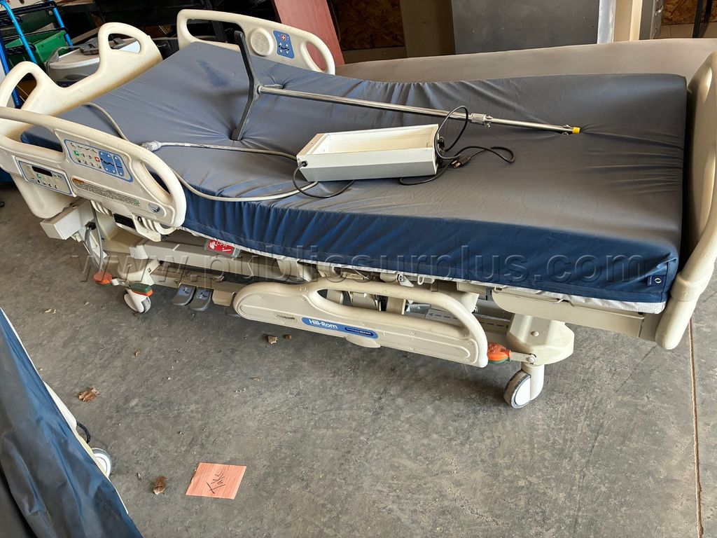 2 Hospital Beds,1 Nurse Bed — photo 1
