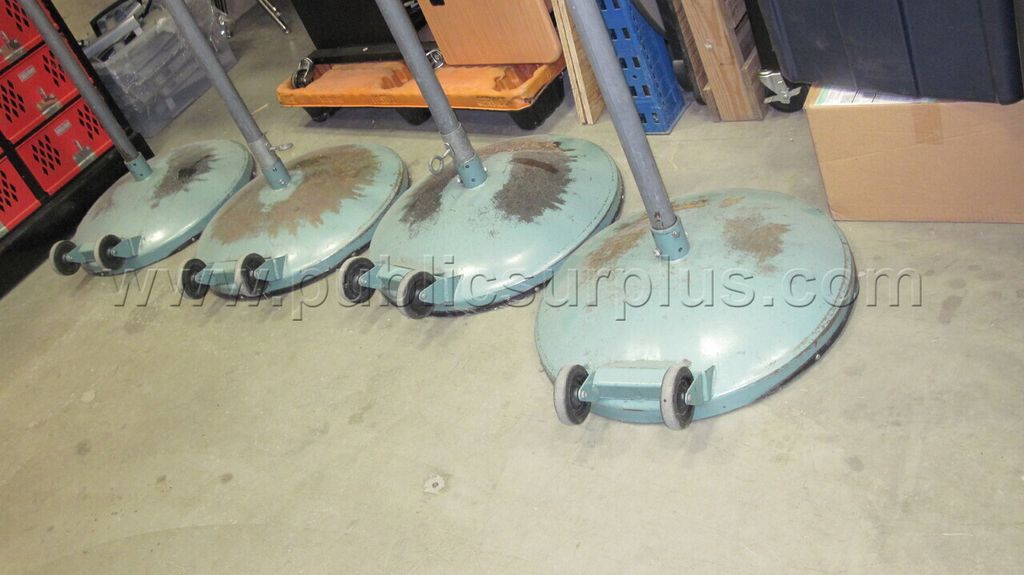 Volleyball Poles qty 4 — photo 1