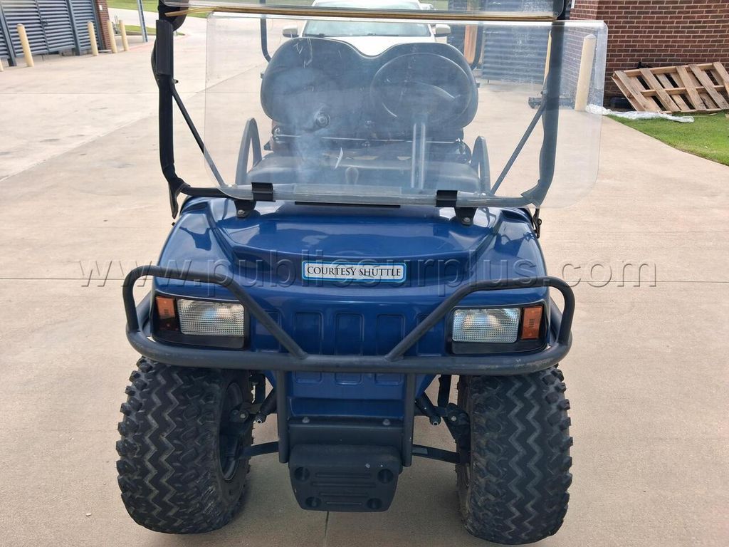 Club Car - XRT 850 Base Gasoline — photo 1