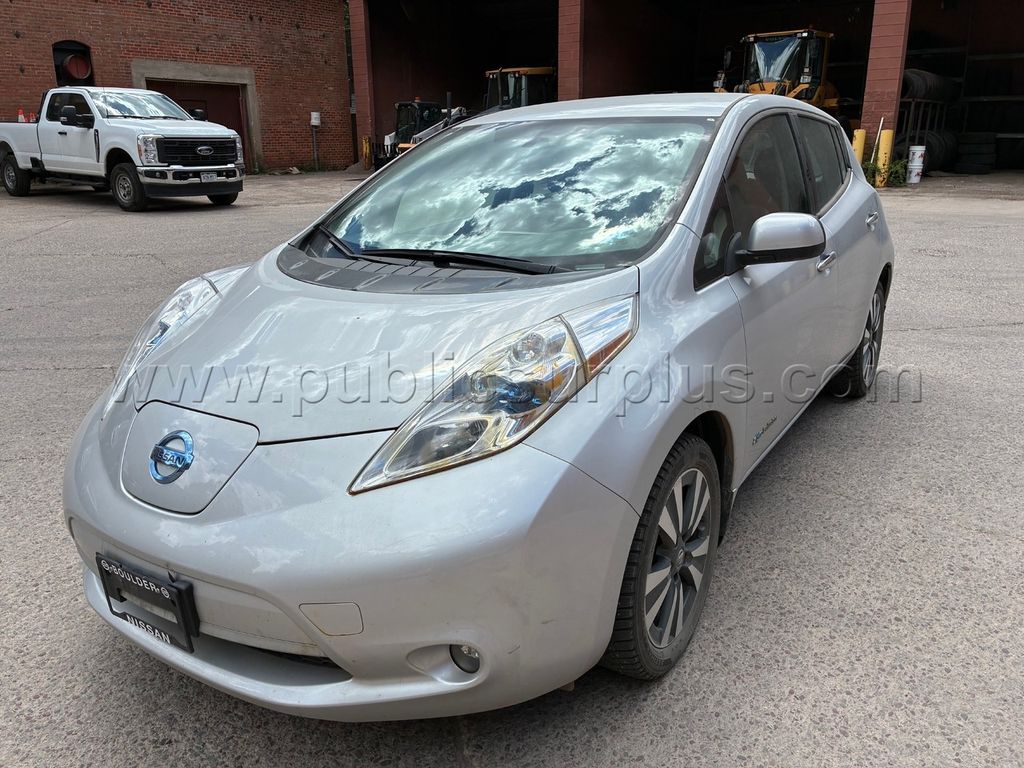 2016 Nissan Leaf EV - photo 1