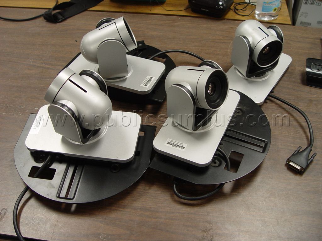 (4) Polycom EagleEye Cameras w/Remote - photo 1