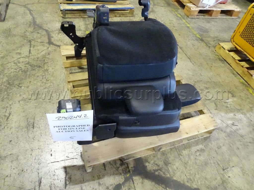 2025 Ford F-150 Rear Seats — photo 1