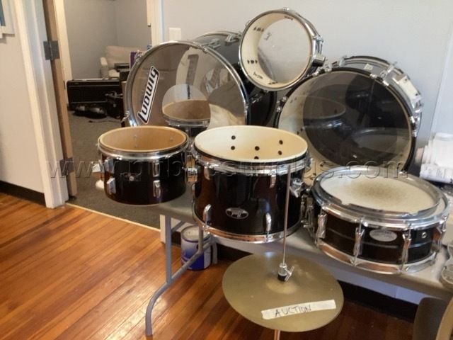 Drums — photo 1