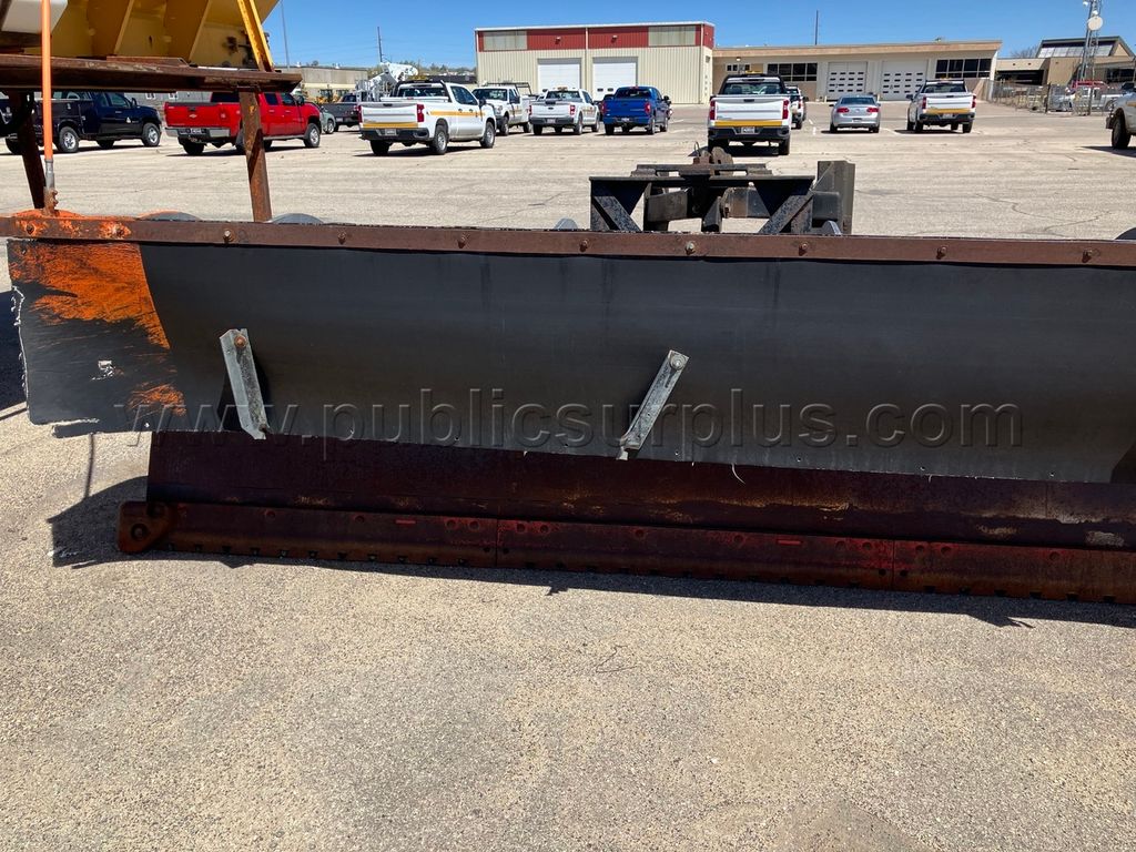 2008 HENKE MODEL NUMBER WY12PR 12 FOOT POWER REVERSE SNOW PLOW (NEED REPAIR) - photo 1