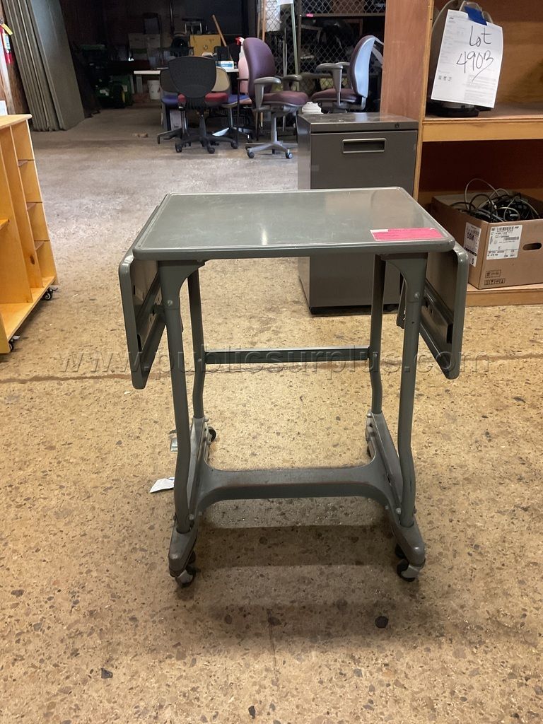 Vintage Typing Tables Lot # 4946 - photo 1