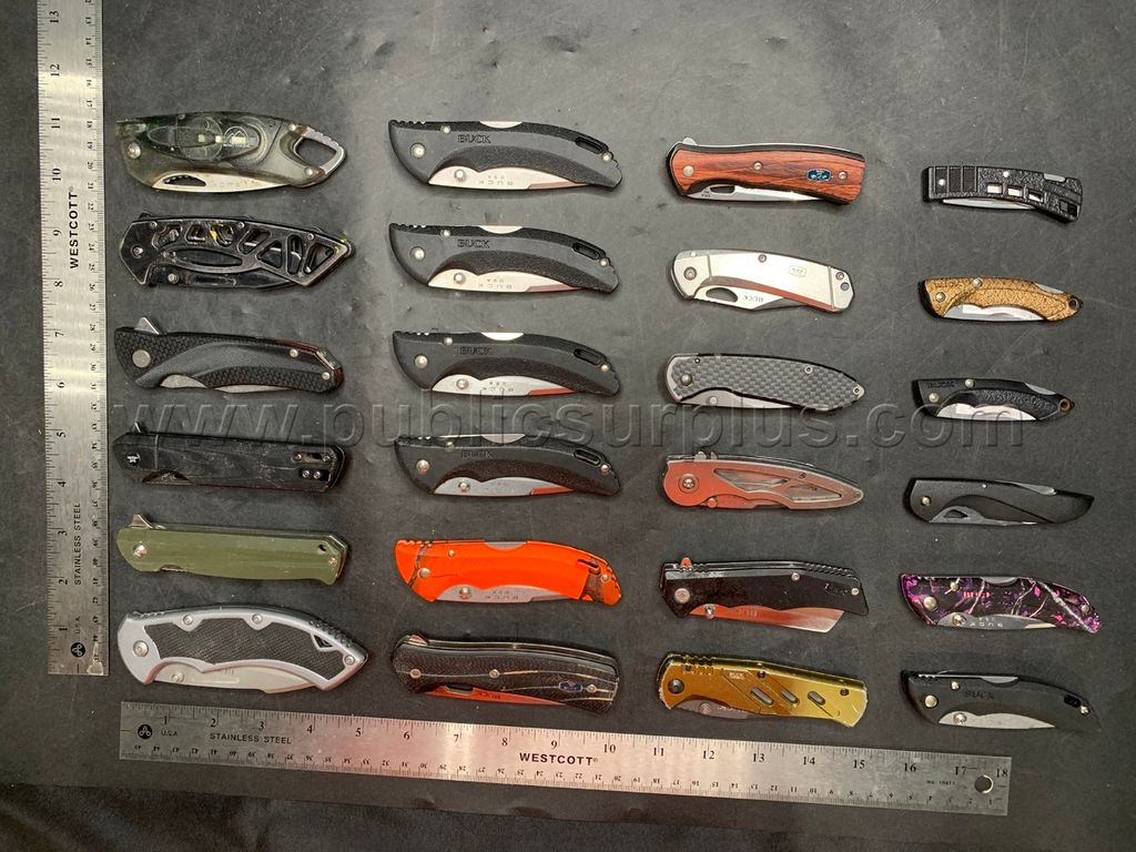Buck Knives - Shipping $14.99 /KK - photo 1