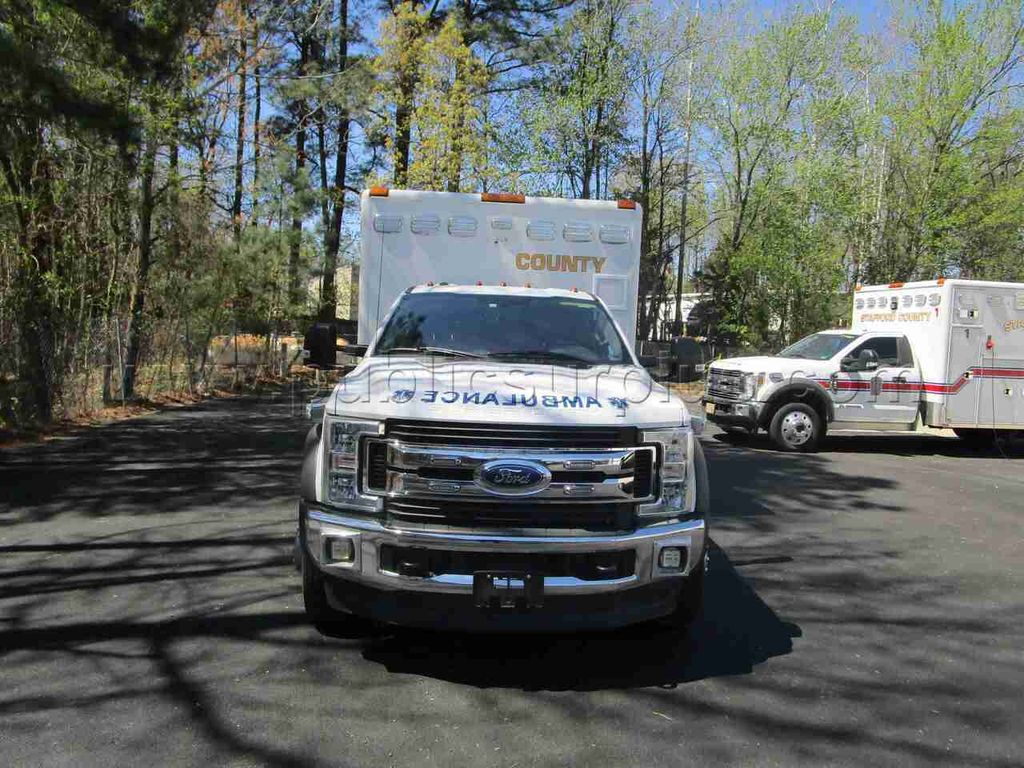2017 FORD F-550/HORTON AMBULANCE CES-750 - photo 1