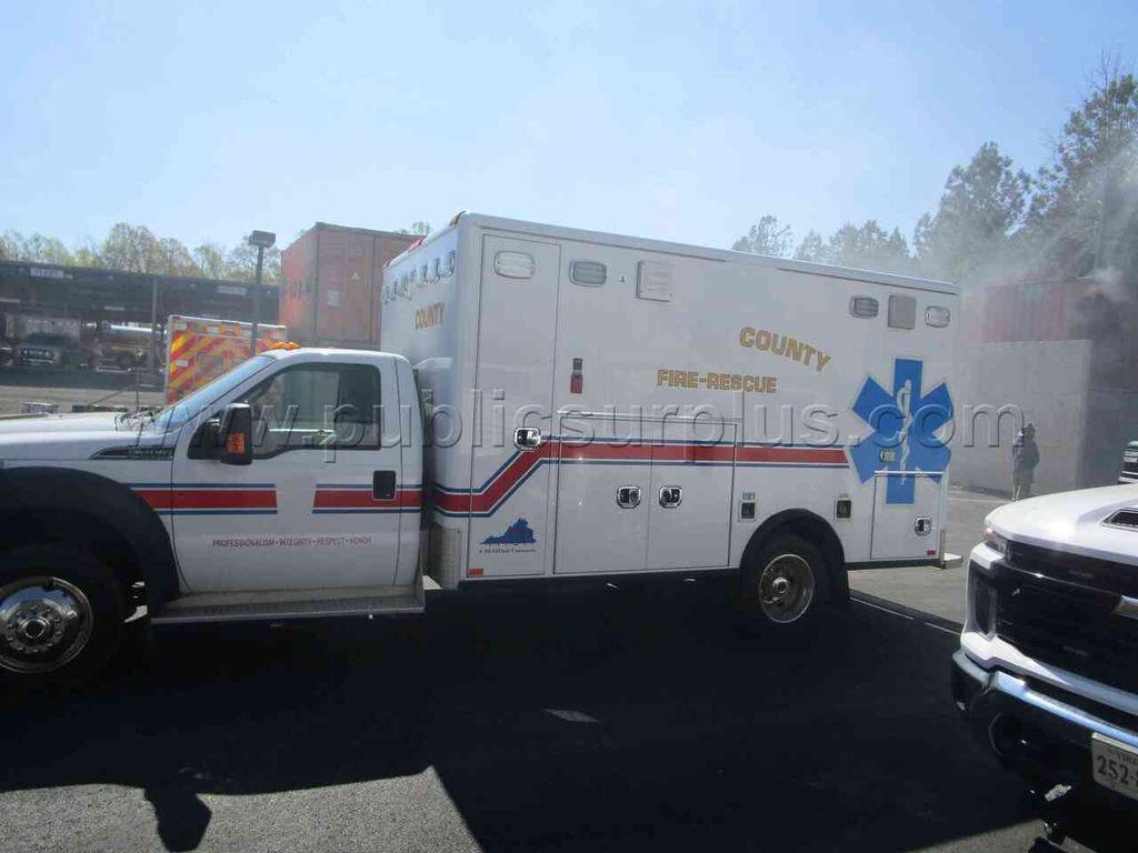 2015 FORD F-450/HORTON AMBULANCE CES-752 - photo 1