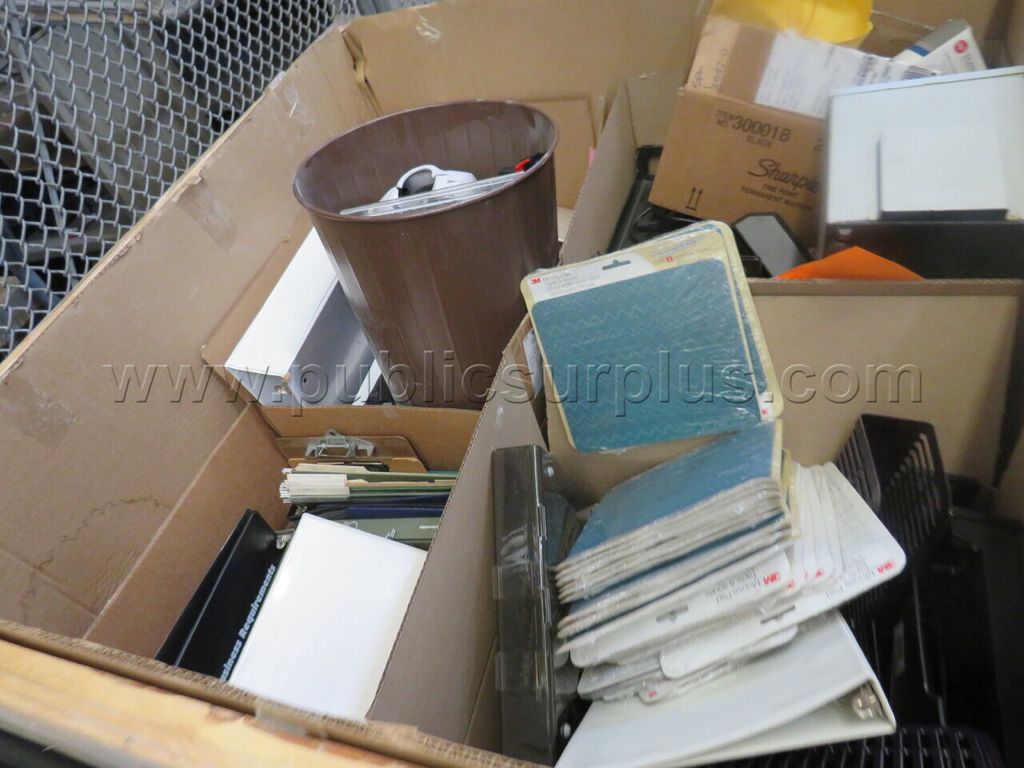 Lot of Assorted Office Supplies - photo 1