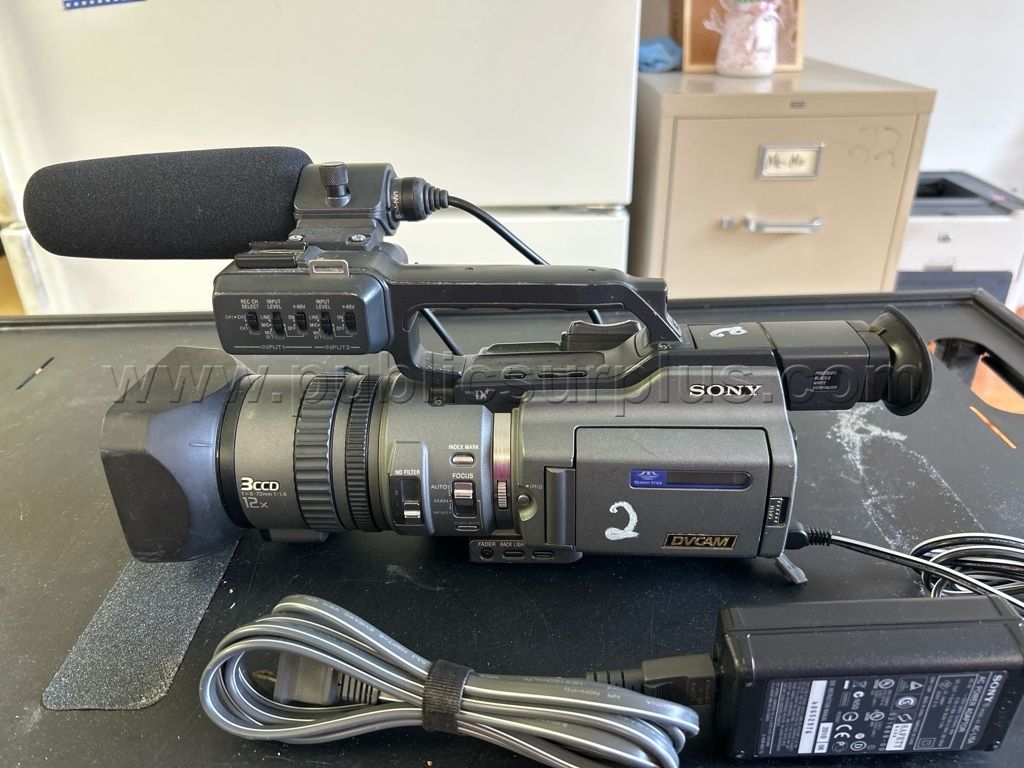 SONY DSR-PD150 DVCAM Professional Grade Video Camera - photo 1