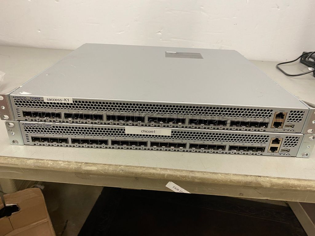 Lot of (2) Arista DCS 7124sx Switches - photo 1