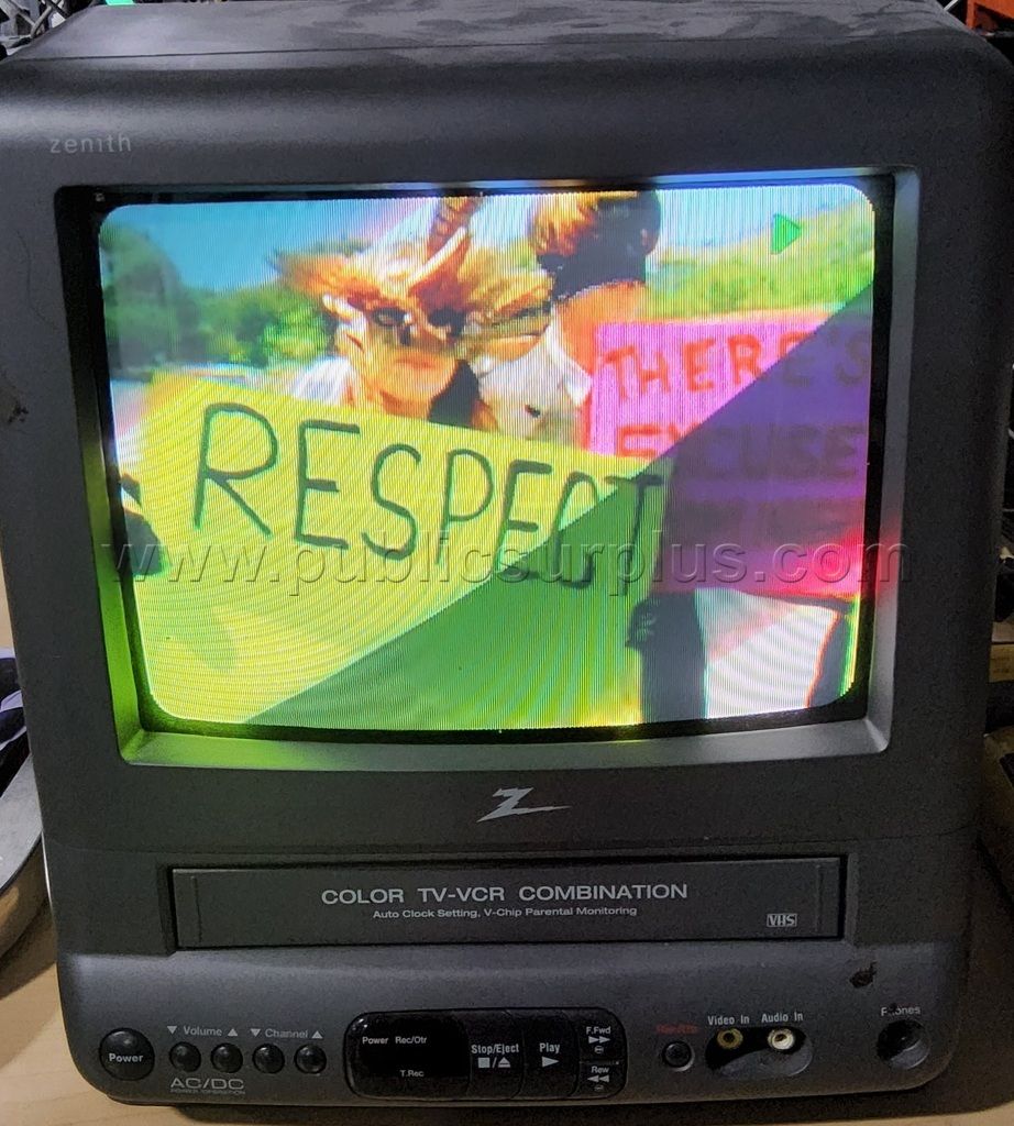 ZENITH 9" VHS PLAYER TV COMBO - photo 1