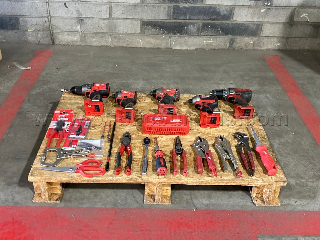 Pallet of Milwaukee Tools /JB - photo 1