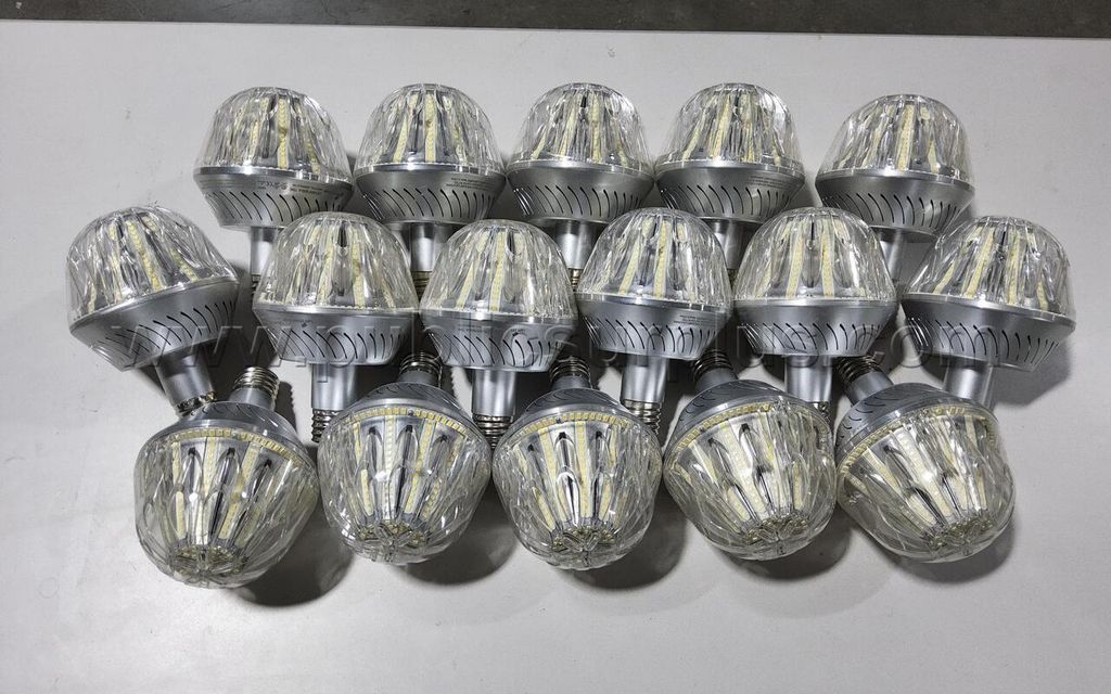 LOT OF 16 LED 75W BULBS - photo 1