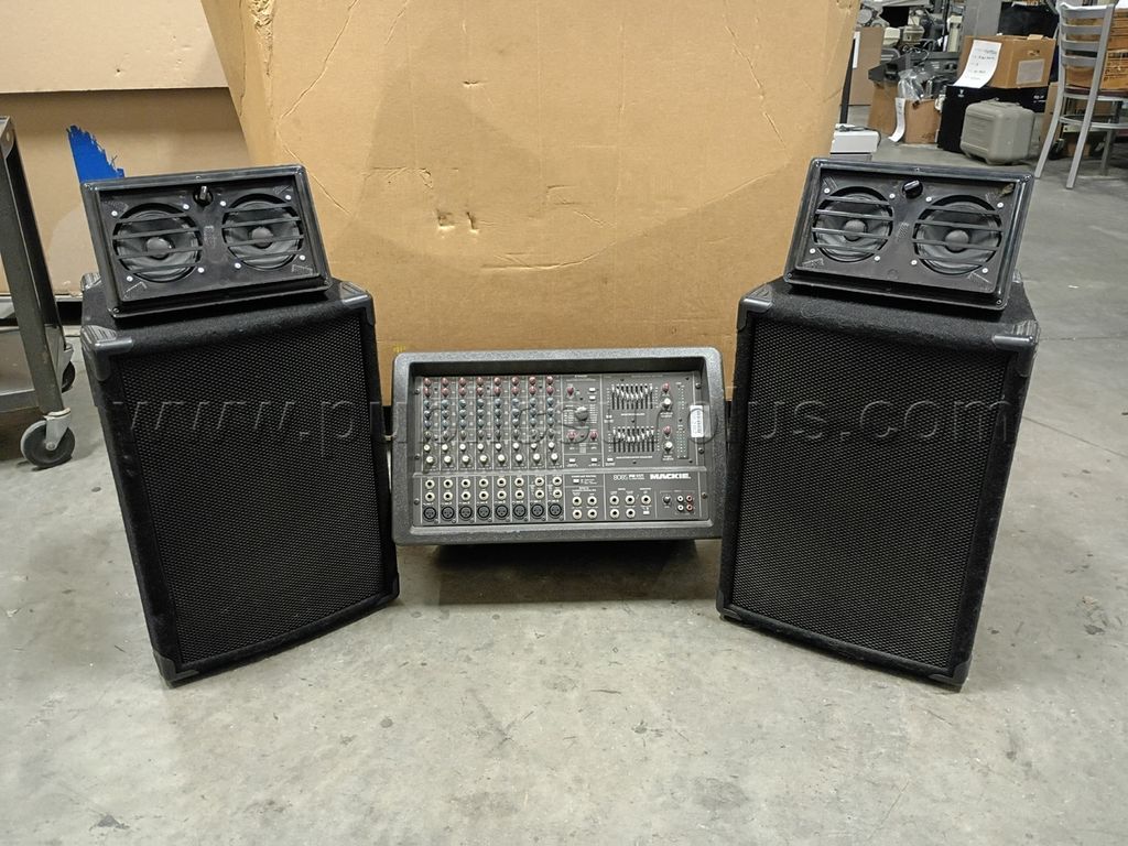 LOT OF FOUR SPEAKERS AND AMP - photo 1