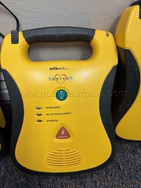 AED Defitech Machine - photo 1
