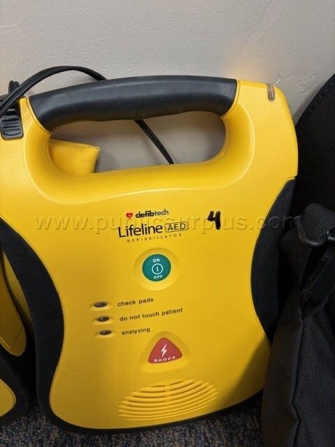 AED Defitech Machine - photo 1