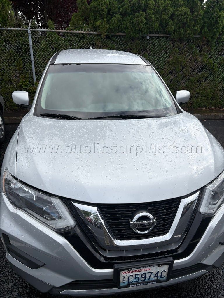 2017 Nissan Rogue SV FWD - photo 1