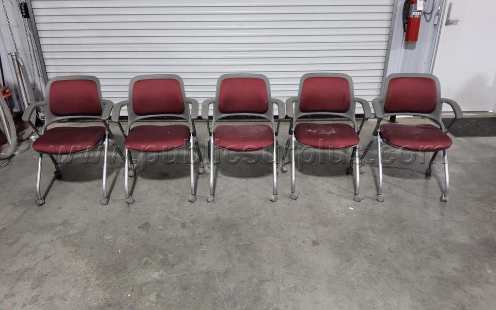 LOT OF 10 FABRIC FOLDING ROLLING CHAIRS - photo 1