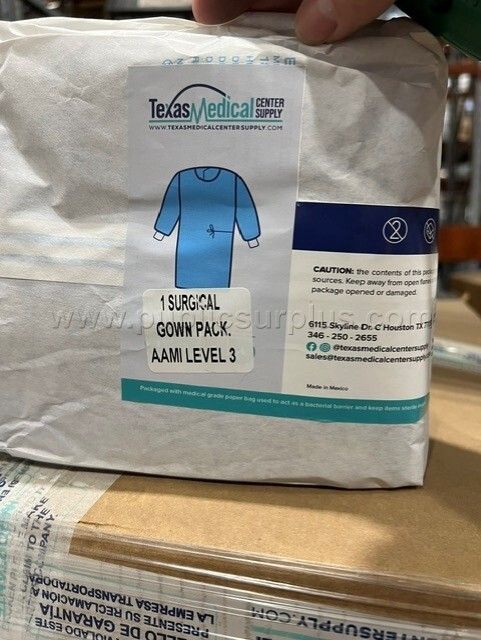 Large Surgical Gown AAMI Level 3 - photo 1