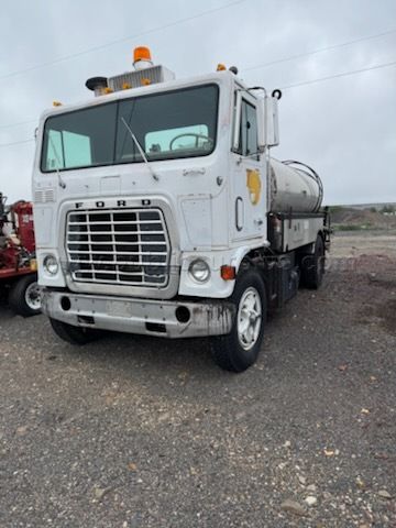 1977 Ford Oil Spreader - photo 1