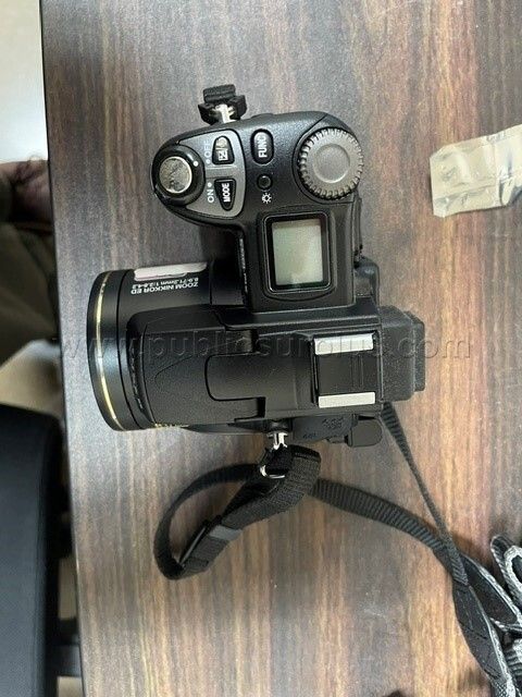 LOT 235 Nikon Coolpix 8700 Digital Camera - photo 1